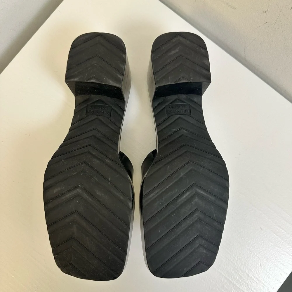 Authentic Gucci Black Women's rubber Sandals - Picture 4 of 4